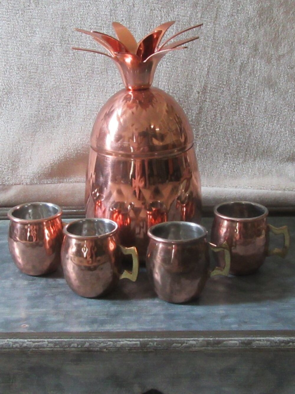 Vintage Copper pineapple cocktail tumbler shaker w. matching 4 mini copper mugs